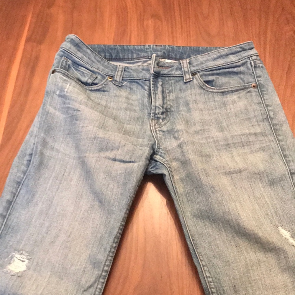 Uniqlo distressed skinny jeans